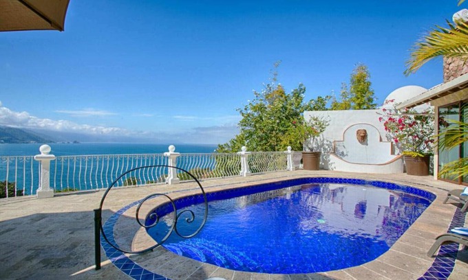 Conchas Chinas Casa | Adventure House Conchas Chinas