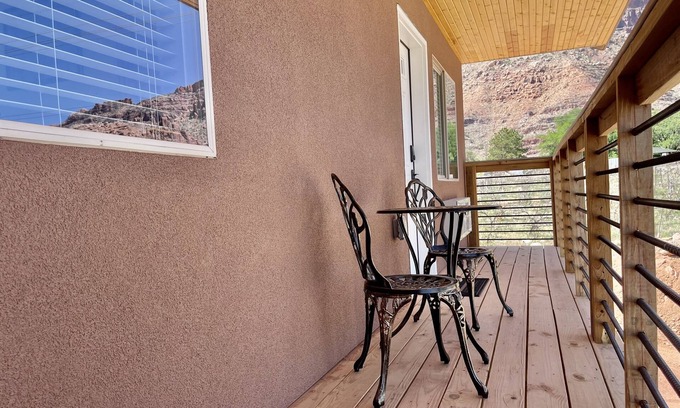 Moab South Valley Casa | #11 Garage, Balcony, Walking Distance to Hiking Trails