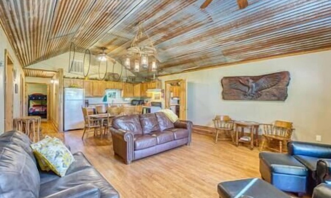 Norfork Casa | Adventure Suite, Gatherings, River view, Wade-in Access