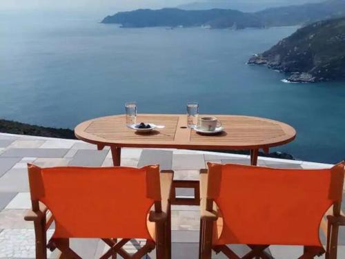 Kymi-Aliveri Casa | Aegean Blue Luxury Room with pool