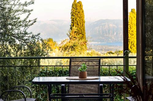 Messini Casa | Aelia Guesthouse - Private Garden Retreat