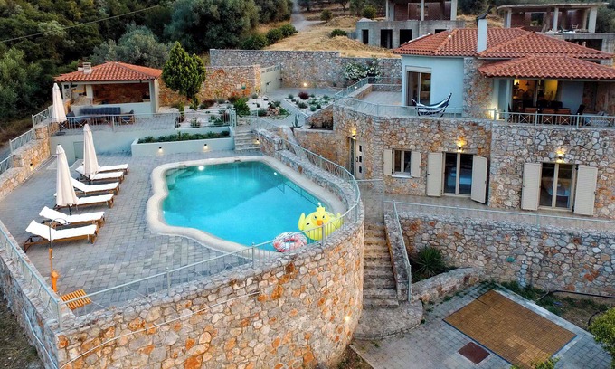 Melissopetra Casa | Aether Panorama Pool Retreat