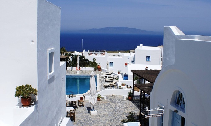 Oia Hotel | Aethrio Sunset Village - Oia