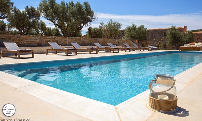 Pylos-Nestoras Villa | Afentiko Pigadi - Villa con vista al jardín