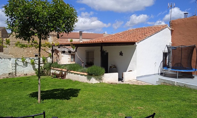 Armananzas Casa | Casa Rural Cariño, Armañanzas