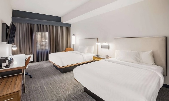 Chandler Hotel | Affordability Meets Comfort! Contemporary and Pet-friendly Unit, Swimming Pool!