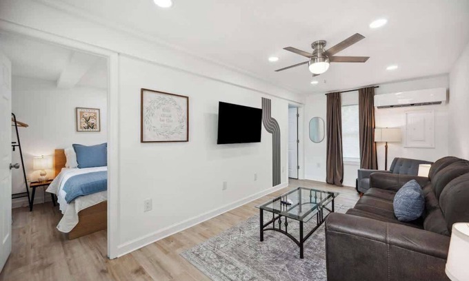 Lakeland Casa | Affordable 2BR/1BA up to 6 ppl