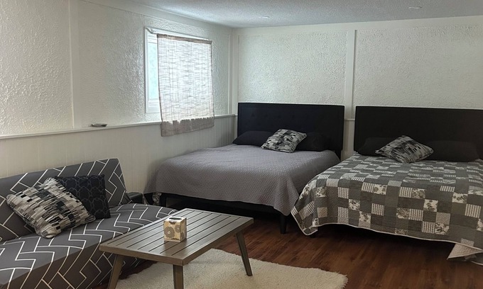 Kitchener Casa | Affordable apartment in central KW
