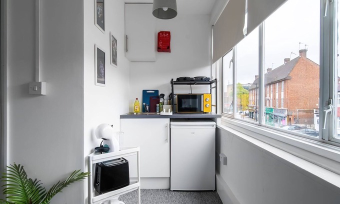 Southgate Apartamento | Affordable En-Suite Studio Rooms in London, N14 1B