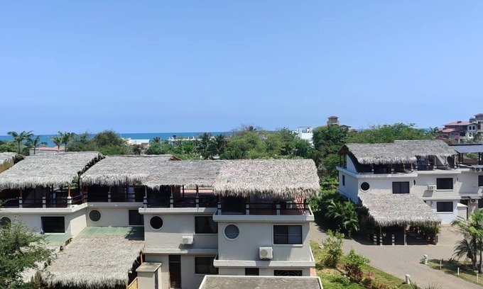 San Clemente Casa | Casa amueblada de 2 pisos con vista al mar