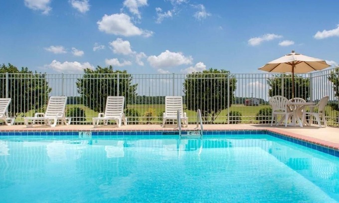 Saint Landry Casa | Affordable Getaway! in Knights Inn Bunkie! Pool, Free Parking, Free Breakfast