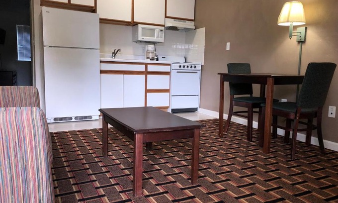 Burlington Hotel | Affordable Suites Burlington