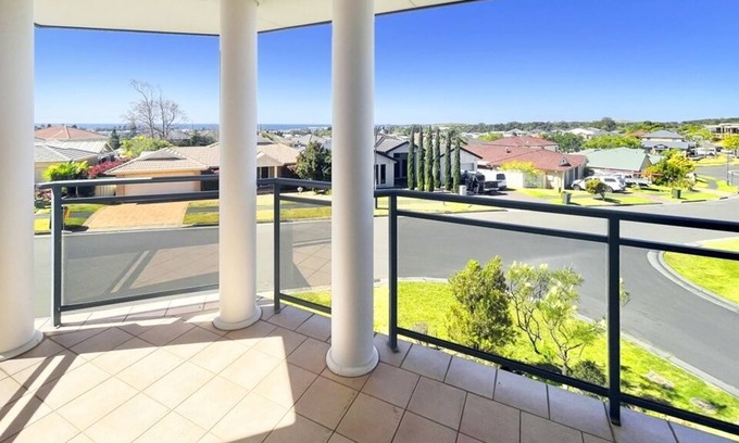 Shell Cove Casa | Affordable Waterview Stay in a prime location of Shell Cove!