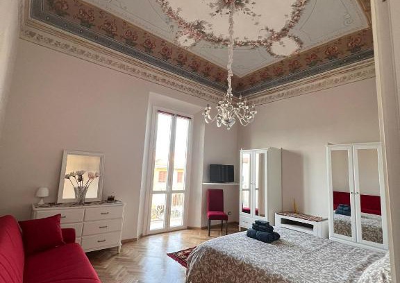 Marina di Pisa Casa | Affreschi sul mare