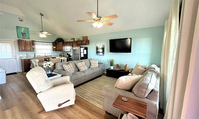 Golden Meadow Casa | Afrayed Not - Coastal Realty Group