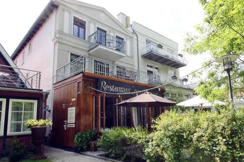 Warnemuende Apartamento | Afrika-Suite - Versteck am Strom