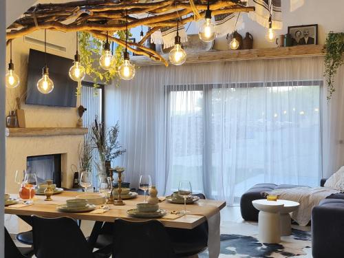 Vulcan Chalet De Esquí | Aftăr Hills