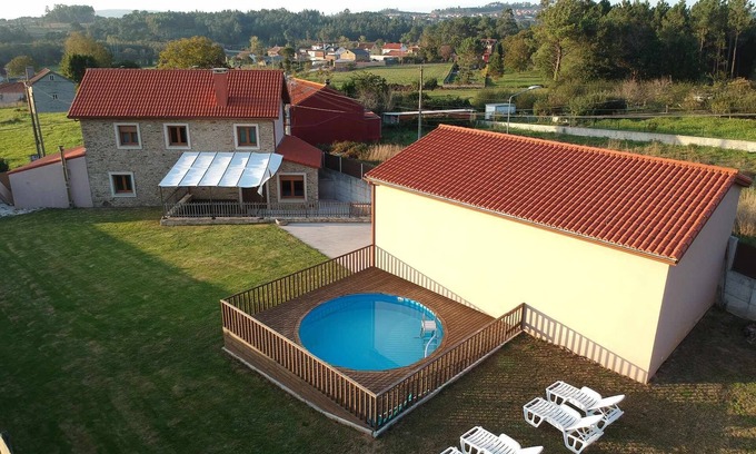 Carballo Casa | AG Casa Rural Carballo, jardín y playa a 14km