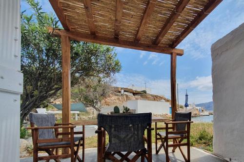Kimolos Casa | Agios Nikolaos Beach House Kimolos