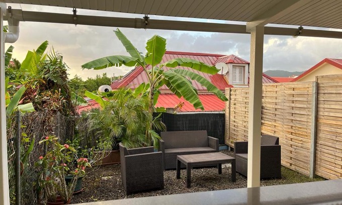 Sainte-Anne Apartamento | Agréable appartement en rez-de-jardin à 450m de la mer