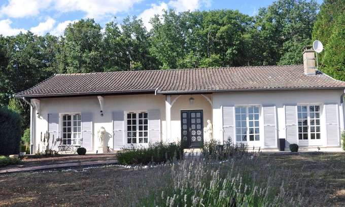 La Guiche Casa | Agréable Maison "Bruyère et Charmes de Bourgogne" (proche Cluny, Taizé)