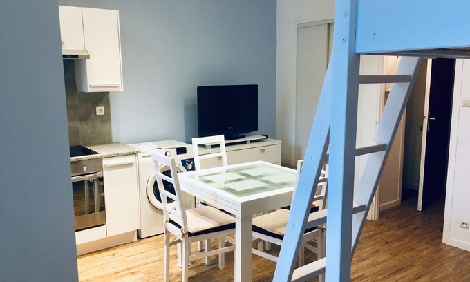 Bagneres-de-Luchon Apartamento | Agréable Studio Neuf Avec vue + Parking Gratuit