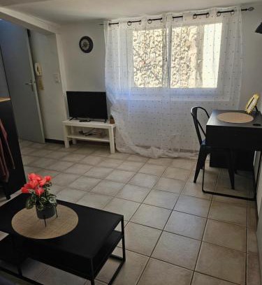 Manosque Apartamento | Agréable T2 au centre ville