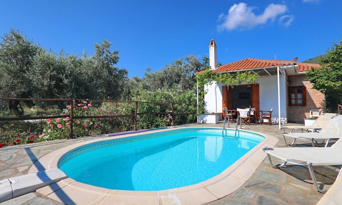 Stafylos Casa | Agravlis cómoda casa de campo con piscina