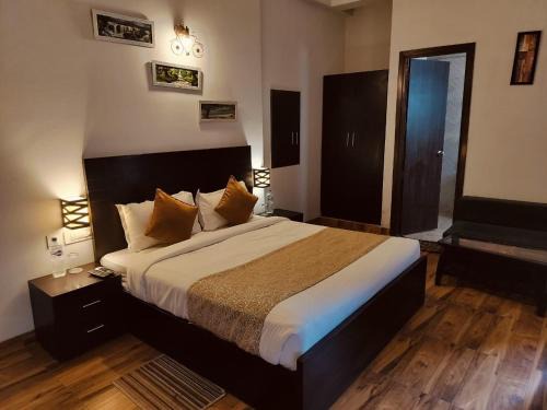 Mathura Apartamento | Agrawal hotels