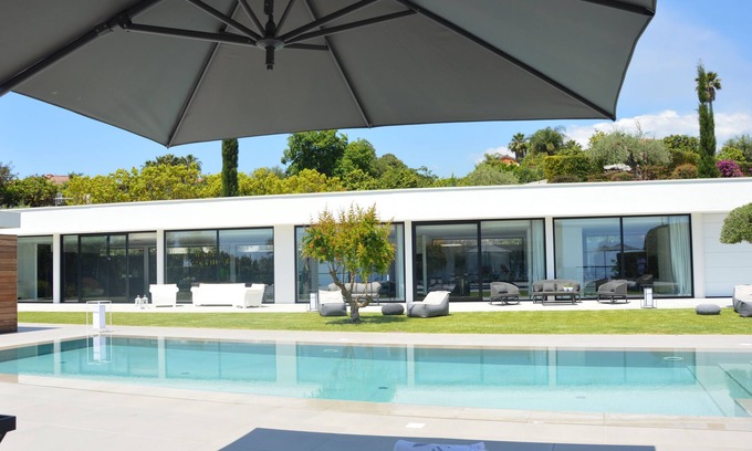 Santa Tecla Apartamento | Agriluxury Suite - Suite with shared swimming pool located in Acireale, between Catania and Taormina