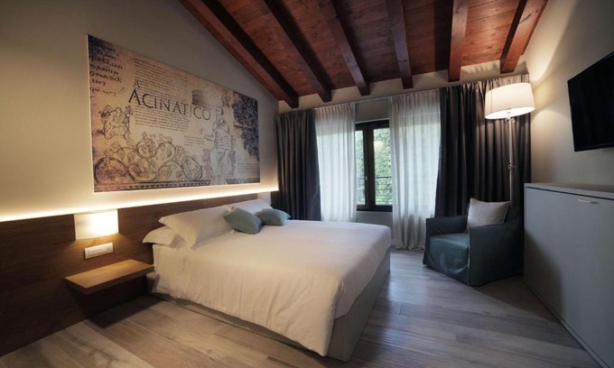 Mazzurega Complejo | AGRITURISMO ACINATICO WINE RELAIS