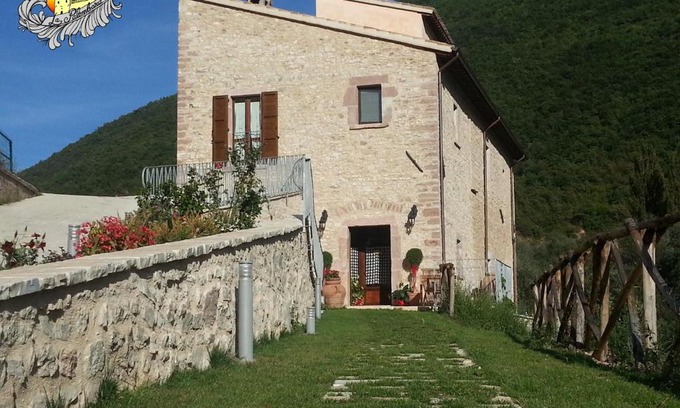 Cerreto di Spoleto Casa | Agriturismo Casale La Palombara