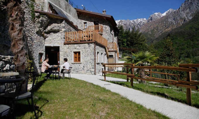Mandello del Lario Casa | Agriturismo Crotto Di Somana