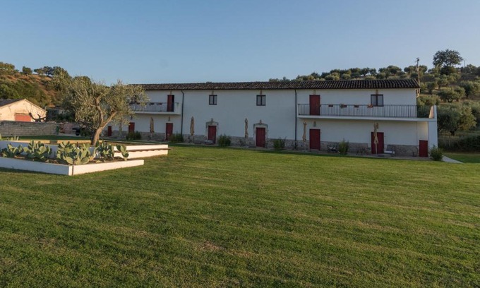 Altomonte Casa | Agriturismo di Serragiumenta