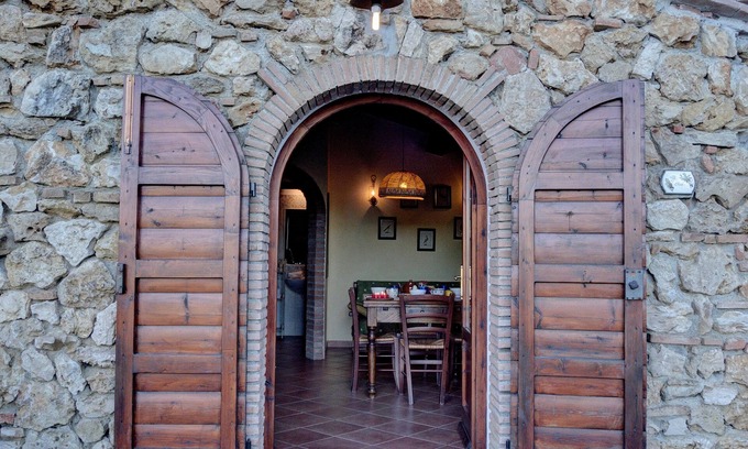 Montescudaio Otro | Agriturismo Fattoria La Prugnola