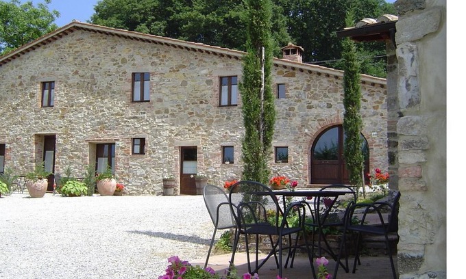 Castell'Azzara Otro | Agriturismo 'Granaio le Ghiande' con vistas a la montaña, piscina compartida y Wi-Fi
