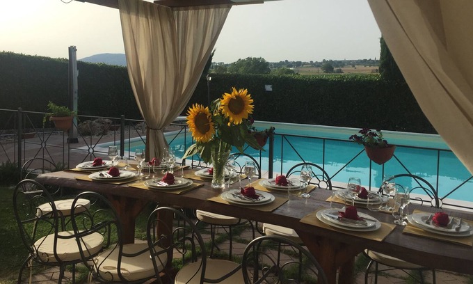 Montefalco Casa | Agriturismo il Poggio del Sole