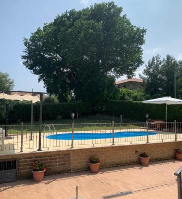 Montalto delle Marche Cama Y Desayuno | Agriturismo cerquatonda