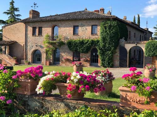 Chiusi Casa | Agriturismo Macciangrosso Casale Piccolomini