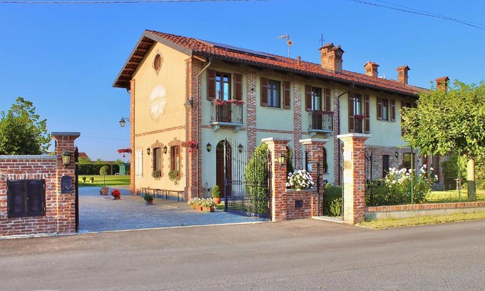 Salmour Casa | Agriturismo Sarmore