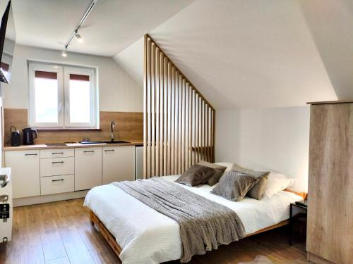 Beczkow Casa | Agroturystyka Jodłowa - rodzinne apartamenty w centrum Gór Świętokrzyskich - sala zabaw, zwierzęta, bilard