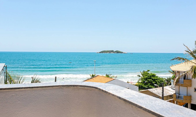 Ingleses do Rio Vermelho Casa | Água Marinha a passos da praia