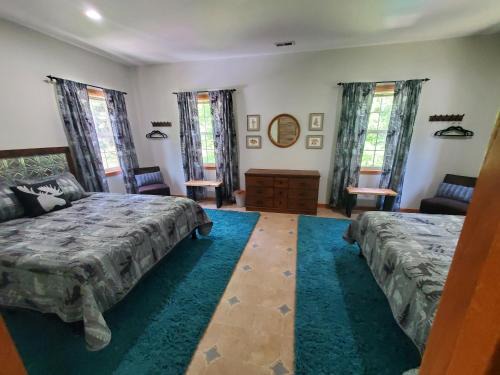 St. Maries Apartamento | Ahrs Creek Retreat In the Timber