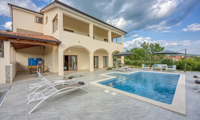 Sveti Martin Casa | Holiday Apartment Aida with Private Pool