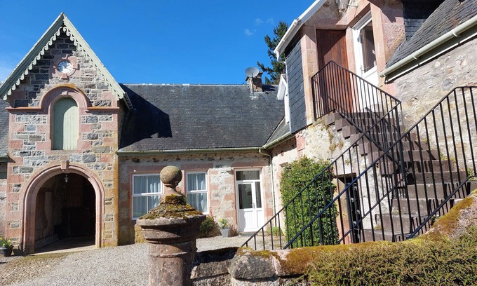 Glen Urquhart Apartamento | Aigas Holiday Cottages Vista del estanque