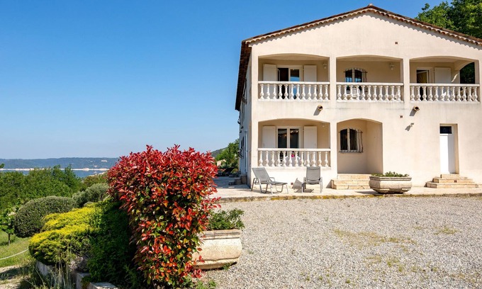 Bauduen Apartamento | Aiguines by Interhome