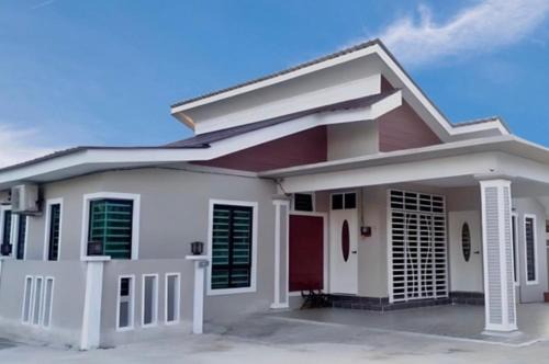 Kampung Telaga Nibong Casa | Aina Guest House