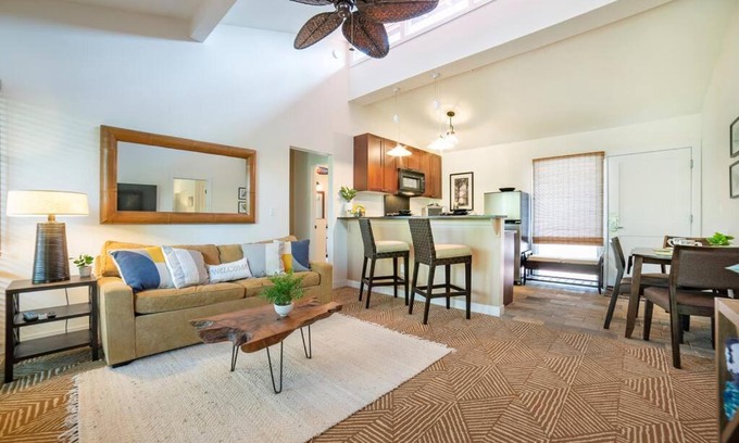 Historic Lahaina Front Street Apartamento | AINA NALU 2BR CONDO BY FRONT ST AND BEACH