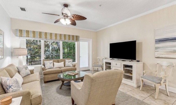 Fernandina Beach Condominio | AIP Resort/Spacious/10 Min. Walk to the Beach/Updated Furniture
