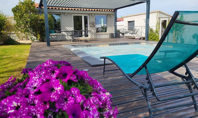 Arles Casa | AIR-CONDITIONED HOUSE WITH SWIMMING POOL BETWEEN ALPILLES AND CAMARGUE, 30 MINUTES FROM THE SEA